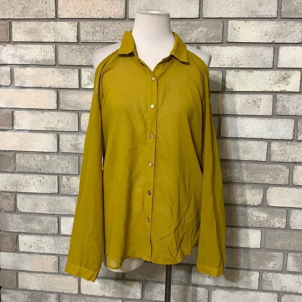 3for$20 button front blouse large